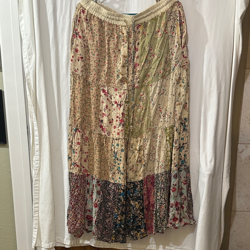 Young Threads Floral Patchwork Bohemian pants in Cream and Green - Picture 3 of 11